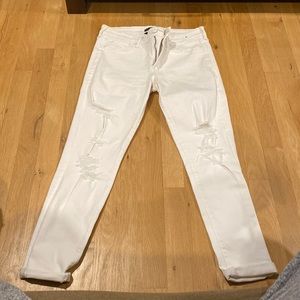 Abercrombie and Fitch white jeans size 28